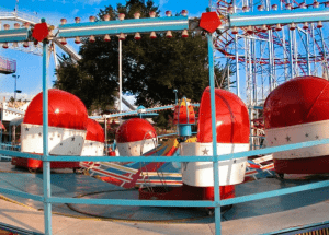 Photo of a tilt-a-whirl in Amarillo Texas' amusement park. 